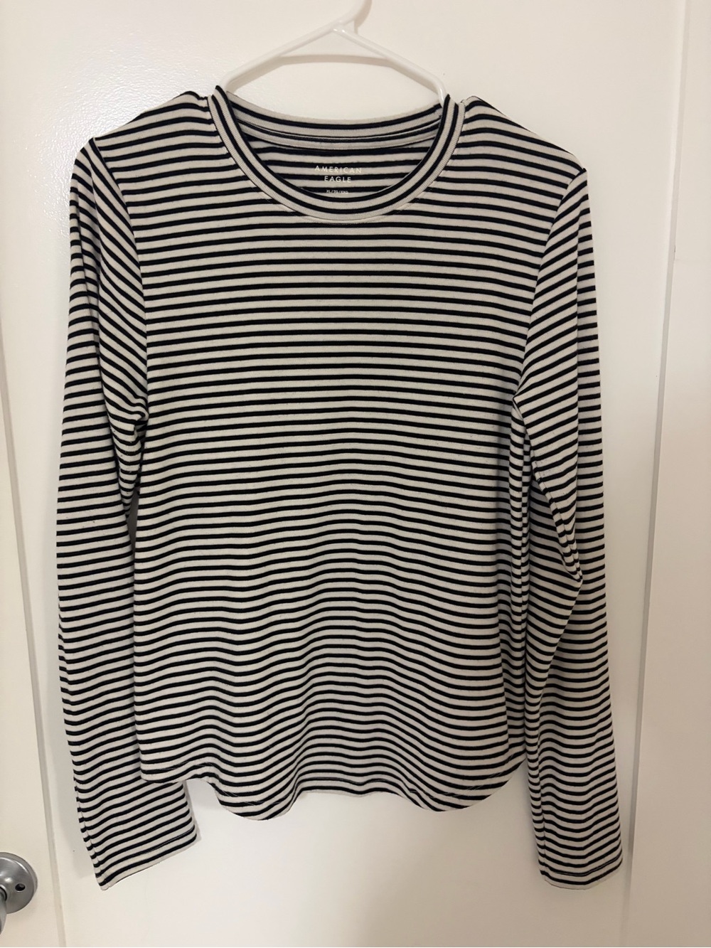 American Eagle Outfitters Black & White Striped Long-Sleeve Crew